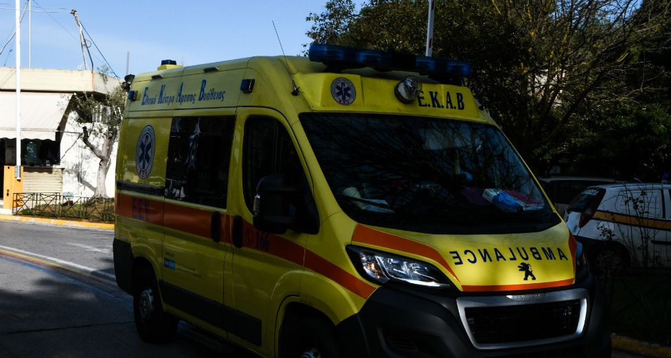 Νεκρή 66χρονη που έπεσε απ’ το μπαλκόνι της στην Πάτρα
