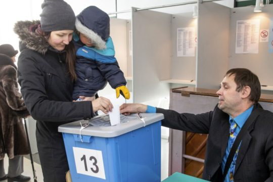 Στις κάλπες οι Εσθονοί με «σφήνα» την ακροδεξιά