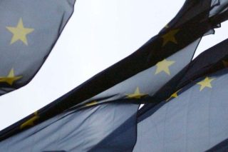 «Θα περιμένουμε τους θεσμούς»