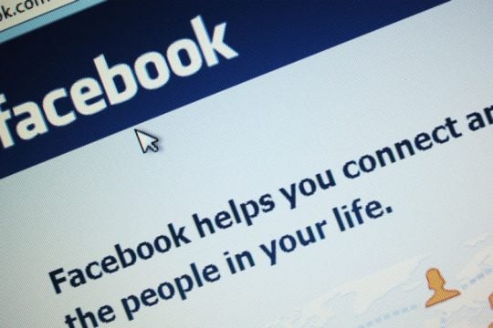 Το Facebook απαγορεύει το ρατσιστικό περιεχόμενο στις ΗΠΑ