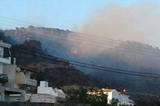 Υπό έλεγχο η μεγάλη πυρκαγιά στην Ιεράπετρα