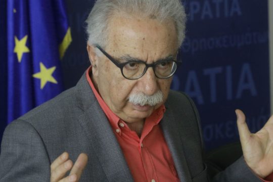Ο κ. Γαβρόγλου, τα ιδιαίτερα μαθήματα, το ηθικό και το νόμιμο