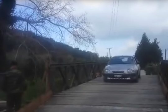 Χανιά: Έτοιμη η πρώτη στρατιωτική γέφυρα στο Πατελάρι