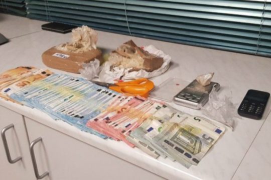 Ηράκλειο: Συνελήφθησαν ντίλερ και γιατρός για αλισβερίσι ηρωΐνης