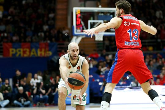Απόδραση από τη Μόσχα με «buzzer beater» Καλάθη