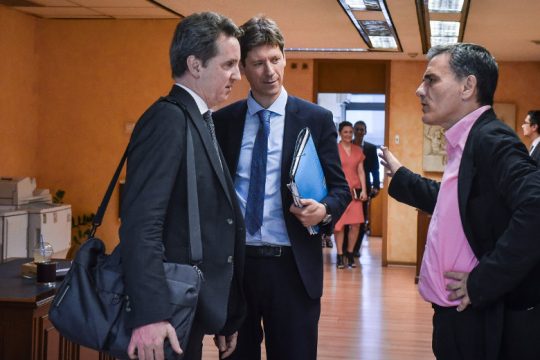 Σηκώνει το γάντι η Κομισιόν για την πρώτη κατοικία