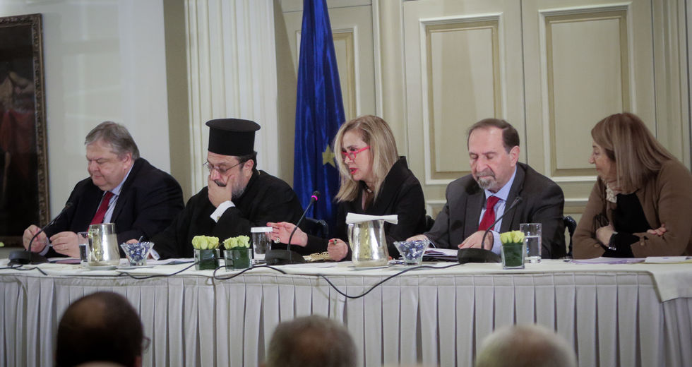 Κράτος και Εκκλησία: θεσμοί χωρίς δεσμούς;