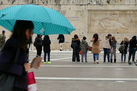 Ισχυρές βροχές και θυελλώδεις άνεμοι στα νότια