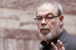 Μια συγγνώμη είναι αυτή, πες την κι ας πέσει χάμω