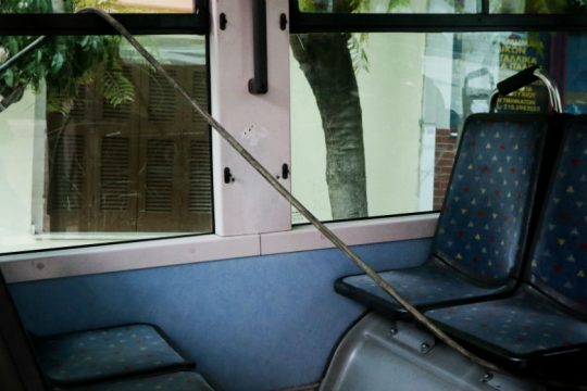 Επίθεση σε αστικό λεωφορείο στην Ηλιούπολη