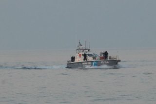 Έρευνες του Λιμενικού για δύο πρόσφυγες στη Χίο