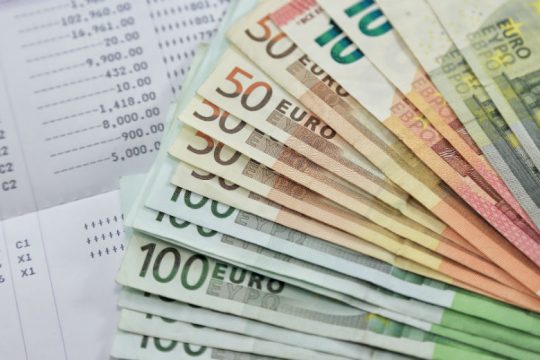 Ξέσπασε «πόλεμος» για τα «θαλασσοδάνεια» Ν.Δ. – ΠΑΣΟΚ