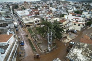 Ευθύνες στην περιφέρεια για την πλημμύρα στη Μάνδρα από την εισαγγελέα