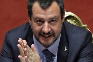 Η υποχώρηση του Ματέο Σαλβίνι