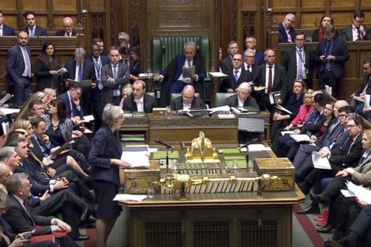 Εναλλακτικές για το Brexit ψηφίζει το βρετανικό Κοινοβούλιο
