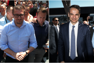 Κοροϊδεύοντας τους φανατικούς
