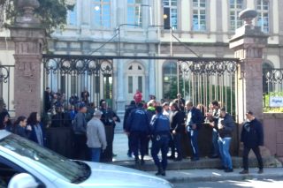 Ελεύθερος ο κτηνοτρόφος που πυροβόλησε μετανάστες στη Λέσβο