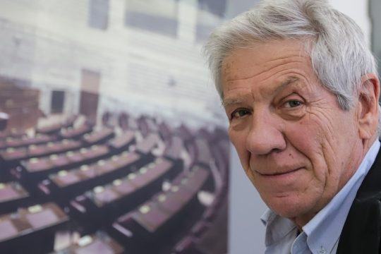 Να επιστρέψουν και οι τελευταίοι πολιτικοί πρόσφυγες