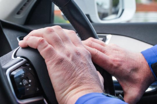 Ελεύθεροι με περιοριστικούς όρους και οι εννέα για τα εικονικά διπλώματα οδήγησης