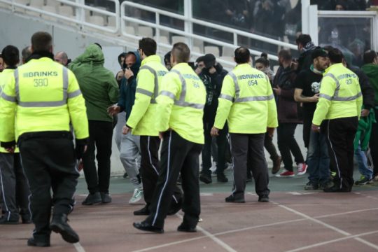 Διακόπηκε οριστικά το ντέρμπι στο ΟΑΚΑ