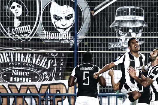 Τα μάτια στον Κουρμπέλη, ταξίδι για Ολιβέιρα
