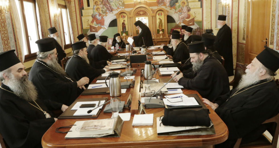 «Αγκάθι» το μισθολογικό για τους παπάδες
