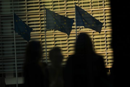 Ποιος θα… καβατζώσει τα γραφεία των Βρετανών;