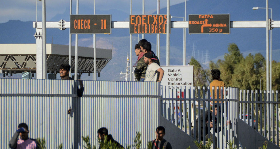 Έκρυψε 10 μετανάστες ανάμεσα σε κιβώτια με πορτοκάλια