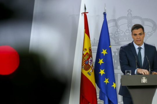 Σταθερή η άνοδος των Σοσιαλιστών του Σάντσεθ και του ακρoδεξιού Vox