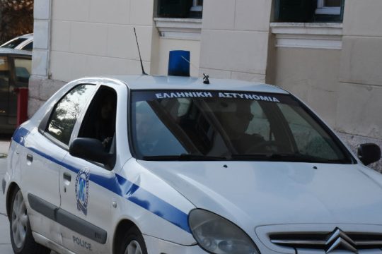 Τρεις συλλήψεις για δεκάδες κλοπές καταστημάτων
