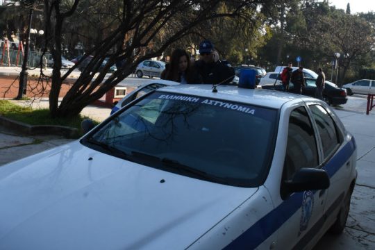 Δεκαεννέα συλλήψεις για ναρκωτικά και σωματεμπορία