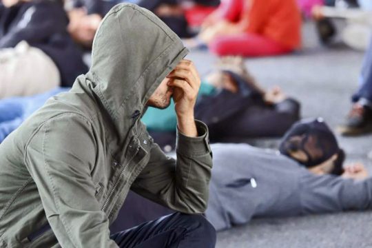 Τα έκτροπα στα Βίλια είχαν συνέχεια στο δημοτικό συμβούλιο Μάνδρας-Ειδυλλίας