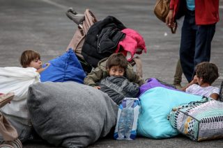Σε σκηνές στον καταυλισμό του Σκαραμαγκά 500 πρόσφυγες από Σάμο και Μόρια