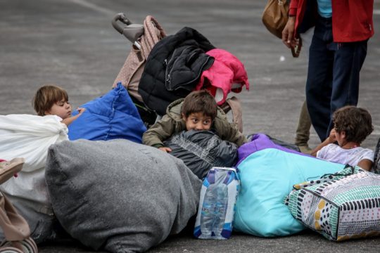 Σε σκηνές στον καταυλισμό του Σκαραμαγκά 500 πρόσφυγες από Σάμο και Μόρια