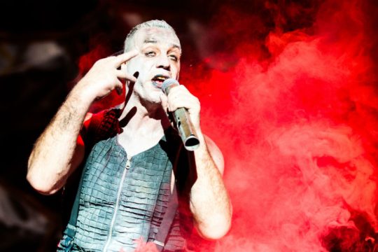 Προκαλούν οι Rammstein με νέο βίντεο που παραπέμπει σε στρατόπεδο συγκέντρωσης