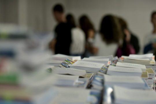 Προς εναρμόνιση τα σχολικά βιβλία με βάση τη Συμφωνία των Πρεσπών