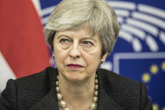 «Κληρώνει» απόψε για το Brexit χωρίς συμφωνία