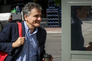 Αντλήθηκαν 2,5 δισ. από την έκδοση του δεκαετούς ομολόγου