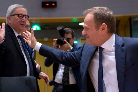 «Μικρή παράταση στο Brexit μόνο εάν περάσει η συμφωνία από τη Βουλή»