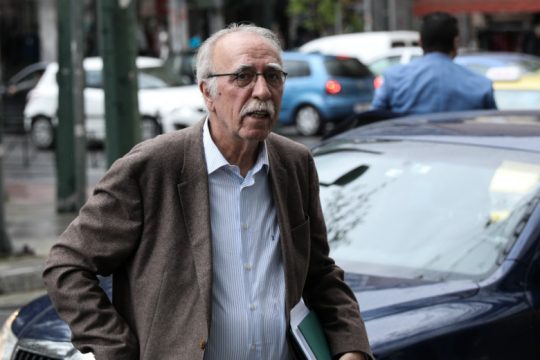 Βίτσας: Νομοθετικές παρεμβάσεις και κλείσιμο Κέντρου Υποδοχής στη Σάμο