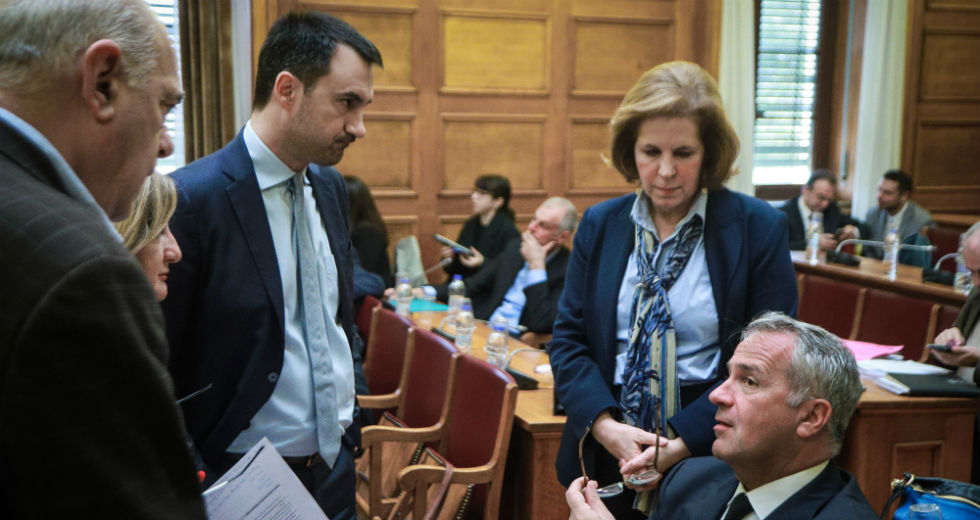 Σύγκρουση στην Επιτροπή για το νομοσχέδιο του υπουργείου Εσωτερικών