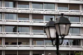 «Ανάσα» στον προϋπολογισμό με 823 εκατ.