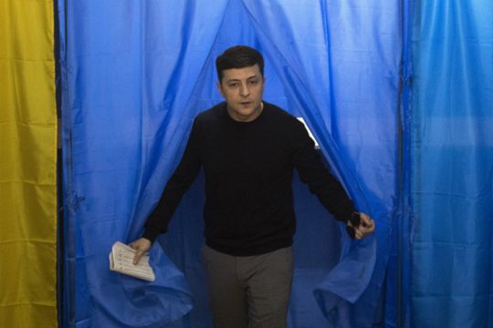 Ένας ηθοποιός, νικητής στον α’ γύρο των ουκρανικών εκλογών