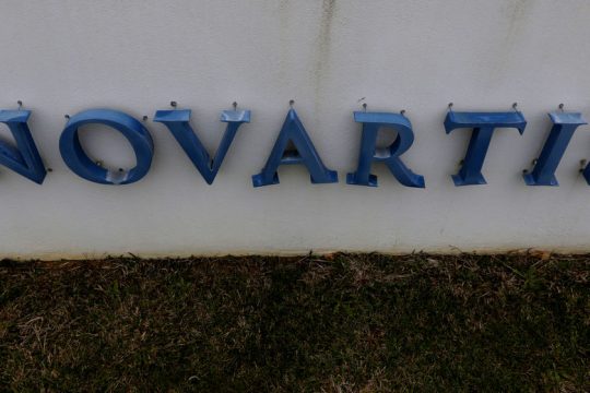 Αρνείται τις κατηγορίες για σχέσεις με τη Novartis o εμπλεκόμενος διαφημιστής