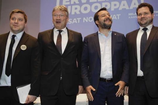 Αποτυχημένη «πασαρέλα» ακροδεξιών στο Μιλάνο