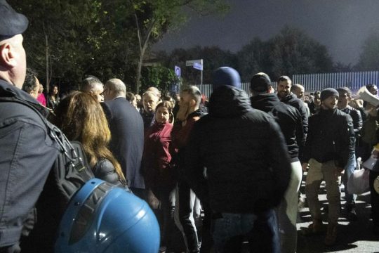 Νεοφασιστική τρομοκρατία σε βάρος 72 Ρομά