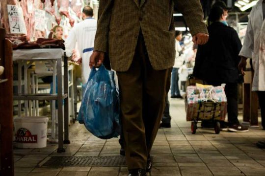 Σταθερές οι τιμές στο πασχαλινό τραπέζι