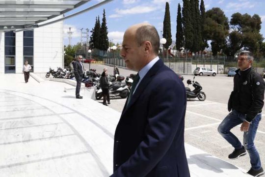 Το… θυμήθηκε και πληρώνει ο Αλαφούζος!