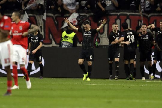 Πρόκριση με… 12 εναντίον 11