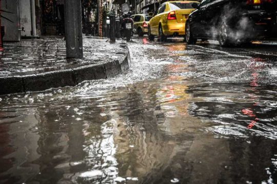 Ψάχνοντας το χώμα της γης [μας]